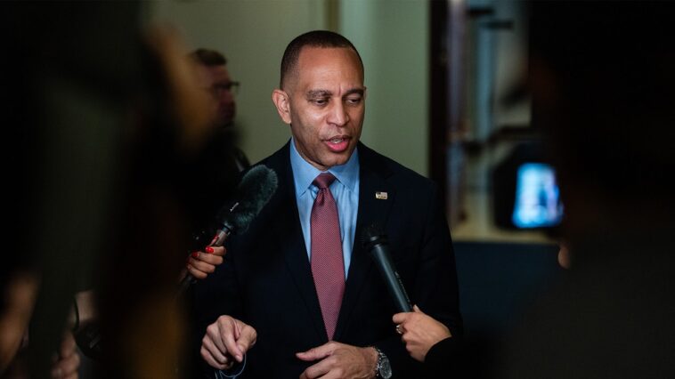 hakeem-jeffries-left-scrambling-after-child-reporter-asks-why-voters-view-democrats-so-negatively