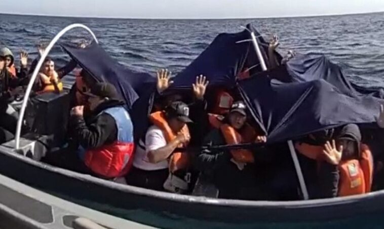 exclusive:-feds-intercept-smuggling-boats-full-of-illegal-immigrants-with-rap-sheets