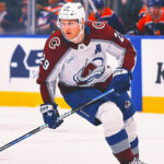 2026-nhl-conn-smythe-trophy-odds:-colorado’s-nathan-mackinnon-favored