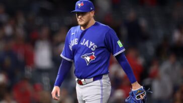 blue-jays-remove-jeff-hoffman-from-closer-role-as-post-world-series-nightmare-continues