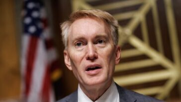 exclusive:-sen.-james-lankford-to-introduce-bill-adding-citizenship-marker-on-real-ids