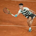 carlos-alcaraz-makes-decision-on-defending-french-open-title-again-amid-wrist-injury