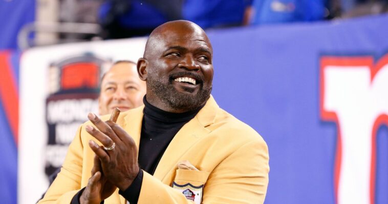 nfl-legend-and-hall-of-famer-abruptly-hospitalized,-lawyer-and-friend-issues-update