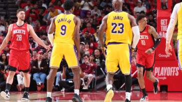 watch:-lebron-james-throws-alley-oop-reverse-layup-to-bronny-for-first-father-to-son-assist-in-nba-playoff-history