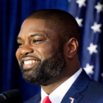 poll:-byron-donalds-leading-potential-democrat-challengers-in-florida-governor’s-race