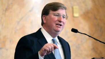 mississippi-governor-says-he-will-call-special-session-to-redraw-district-maps-after-scotus-ruling