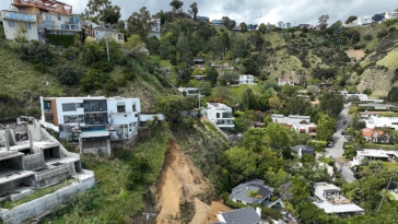 masked-burglary-crews-terrorizing-ritzy-neighborhoods-show-‘they’re-doing-their-homework,’-veteran-cop-warns