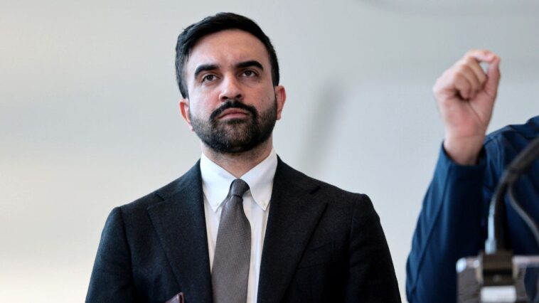 parents-in-bronx-neighborhood-plead-for-nypd-guard-as-mamdani-cuts-cops,-halts-hires:-‘horrible-situation’