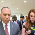 watch:-hakeem-jeffries-dismisses-ilhan-omar’s-shocking-$30-million-net-worth-‘disappearance’-and-‘ghost-winery’-as-a-‘right-wing-conspiracy’-when-grilled-by-lindell-tv-reporter