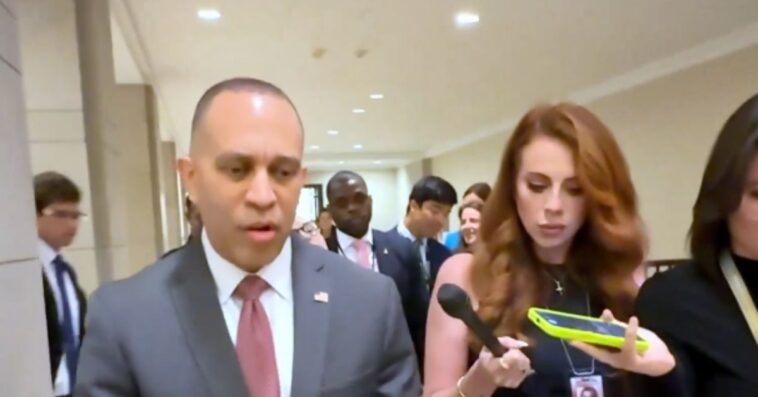 watch:-hakeem-jeffries-dismisses-ilhan-omar’s-shocking-$30-million-net-worth-‘disappearance’-and-‘ghost-winery’-as-a-‘right-wing-conspiracy’-when-grilled-by-lindell-tv-reporter