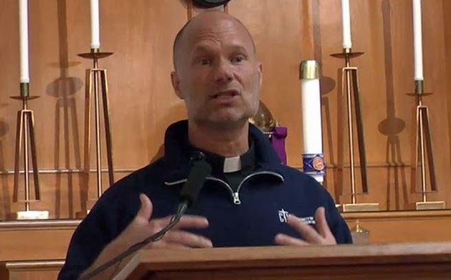 tragedy-strikes-st.-louis-catholic-community-–-popular-conservative-priest-is-killed-in-motorcycle-accident