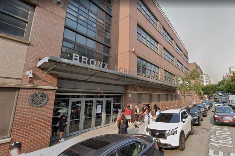 nyc-high-school-dean-allegedly-‘rubbed-his-genitals’-on-teen-after-pinning-her-to-desk:-cops