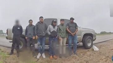 texas-dps-traffic-stop-leads-to-arrest-of-human-smuggler-carrying-5-illegal-aliens-–-(video)