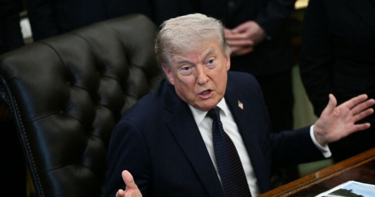 pope-backfire:-trump’s-support-among-catholics-went-up-after-trump-fired-back-at-pope-leo