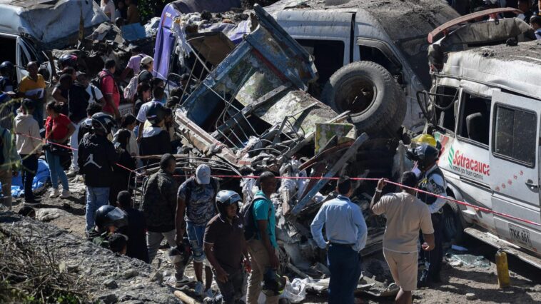 explosives-attack-in-colombia-kills-over-a-dozen
