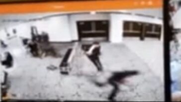 breaking:-president-trump-shares-footage-of-whcd-shooter-in-lobby-of-washington-hilton-(video)