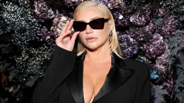 kesha-went-skinny-dipping-for-mother-nature,-kristin-cavallari-models-for-her-brand-&-cones-of-shame