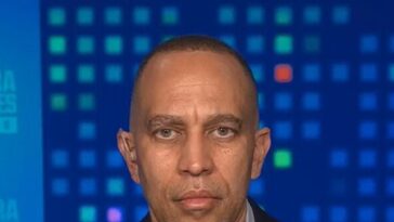 jeffries:-impeaching-trump-not-a-top-priority-if-dems-win-house-majority