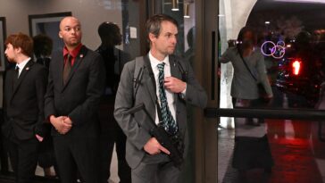 trump-admits-he-‘wasn’t-making-it-that-easy’-for-secret-service-during-whcd-shooting