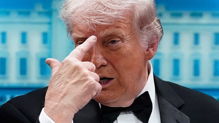 mike-davis:-secure-the-white-house-and-build-the-ballroom-before-someone-gets-killed