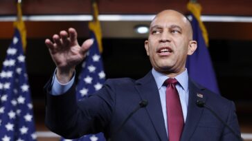 hakeem-jeffries-declared-‘maximum-warfare’-on-republicans-days-before-trump-assassination-attempt