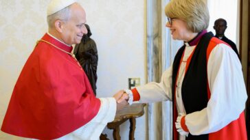 pope-leo-and-archbishop-of-canterbury-sarah-mullally-meet-for-the-first-time-and-pray-together
