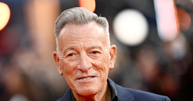 video:-bruce-springsteen-sends-‘prayers-of-thanks’-trump-wasn’t-harmed-in-whcd-shooting,-after-comparing-his-administration-to-nazis