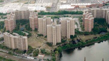 ny’s-climate-mandates-may-send-fees-in-affordable-co-op-city-complex-soaring-from-$950-to-$4k