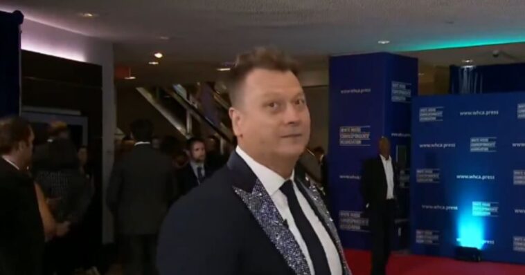 fox-news-host-jimmy-failla-caught-on-hot-mic-blasting-‘pathetic’-security-at-whcd-before-the-shooting:-‘two-random-chicks-holding-the-front-door-open…-they’re-not-even-trying-anymore’-(video)