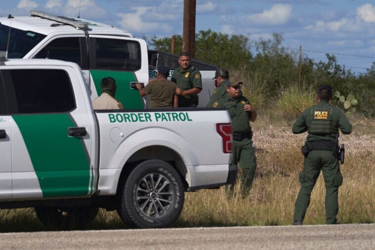 exclusive:-hundreds-of-border-patrol-agents-reassigned-to-southern-border-as-‘gotaways’-surge