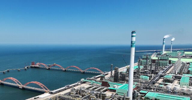 us.-sanctions-chinese-refinery-for-buying-iranian-oil