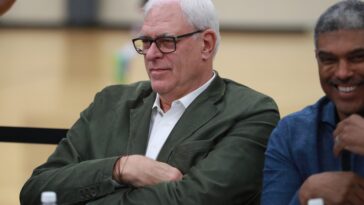 phil-jackson-comes-out-of-social-media-hibernation-to-offer-way-to-better-nba-game