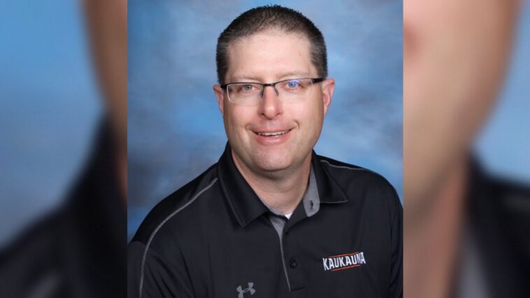 wisconsin-high-school-teacher-placed-on-administrative-leave-after-whining-that-shooter-failed-to-assassinate-president-trump