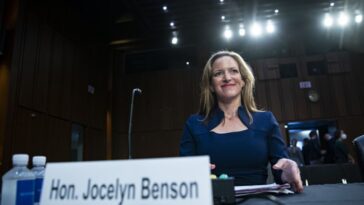 democrat-governor-hopeful’s-splc-board-tenure-overlapped-with-alleged-payments-to-extremist-‘informants’
