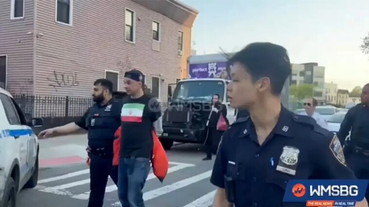 brooklyn-attack-leaves-3-injured,-suspect-wearing-iranian-flag-shirt-arrested-by-nypd