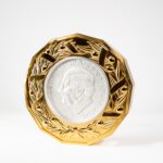 uk-gives-us-commemorative-coin-to-mark-250-years-of-independence-ahead-of-royal-visit