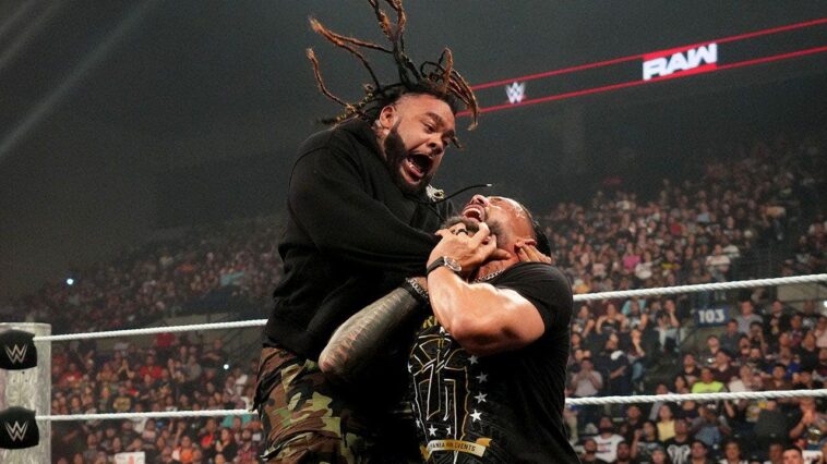 jacob-fatu-hits-roman-reigns-with-the-tongan-death-grip,-seth-rollins-calls-out-bron-breakker