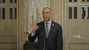 despite-another-assassination-attempt,-hakeem-jeffries-doubles-down-on-violent-rhetoric-calling-for-‘maximum-warfare’-against-gop-(video)