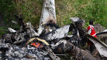 plane-crashes-on-the-outskirts-of-south-sudan’s-capital,-killing-14-people
