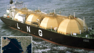 first-full-gas-tanker-exits-strait-of-hormuz-since-iran-war-began