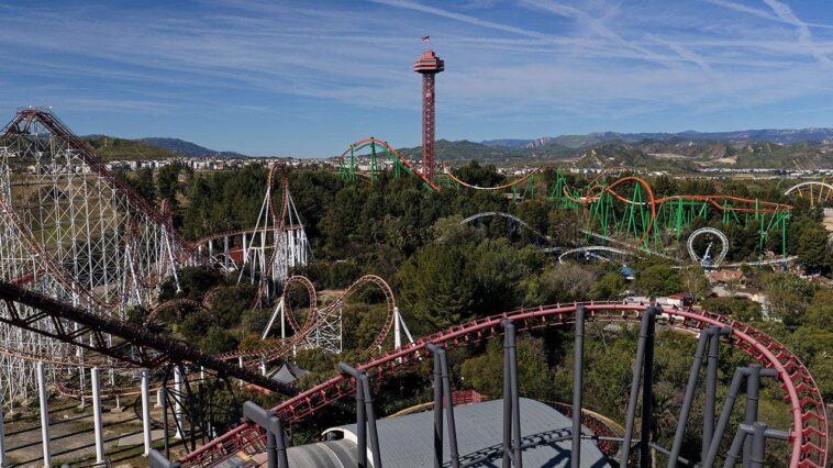 opening-day-at-six-flags-st.-louis-ended-in-chaos-after-brawl-with-as-many-as-100-people-broke-out