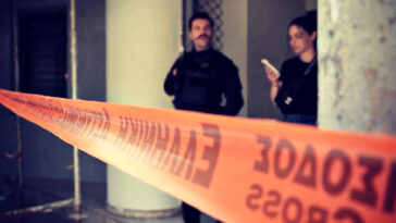 89-year-old-man-arrested-for-opening-fire-with-a-shotgun-inside-an-athens-courthouse