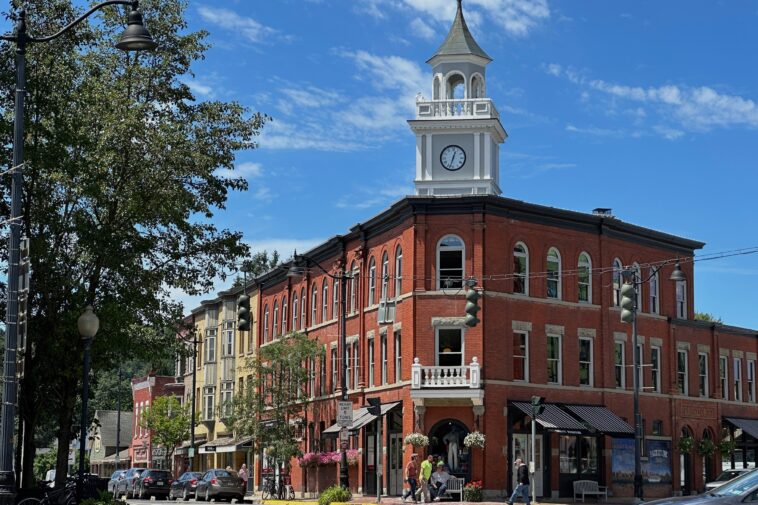 upstate-ny-businessman-pleads-guilty-for-stealing-over-$50m-in-ponzi-scheme