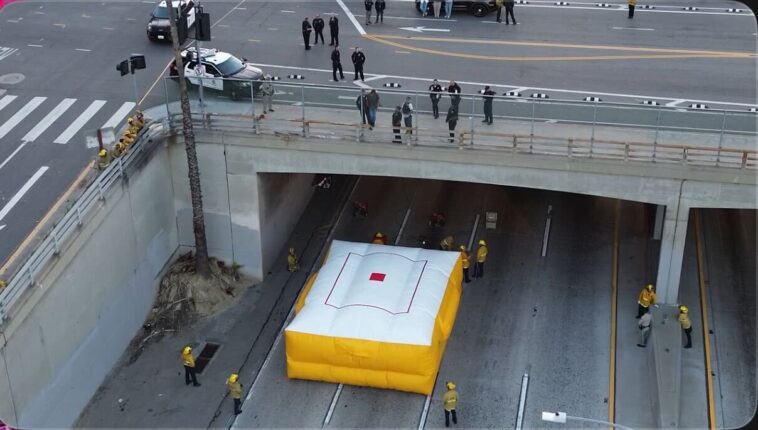 person-threatening-to-jump-freezes-101-freeway-traffic-for-hours-as-swat-and-lapd-descend