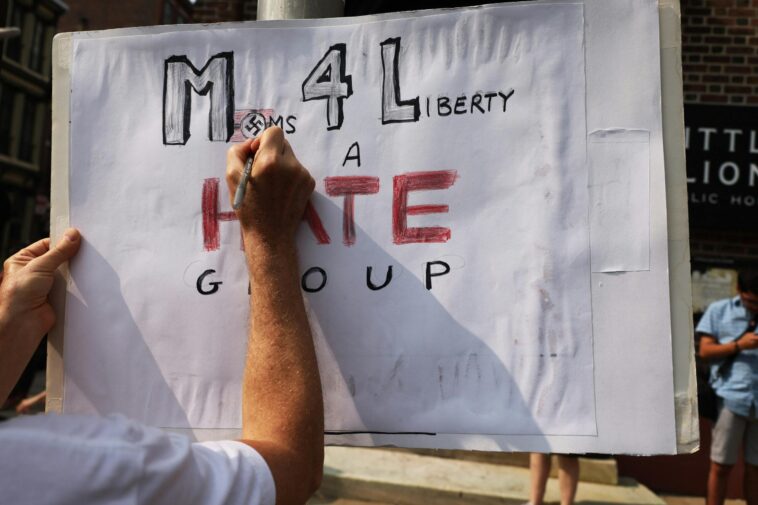 the-splc-put-american-moms-in-the-crosshairs-while-funding-actual-extremists