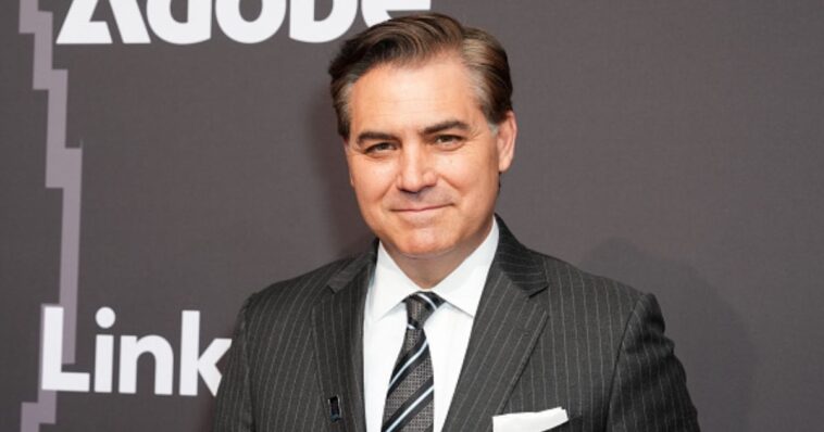 journalist-challenges-jim-acosta-to-fight-outside-his-hotel