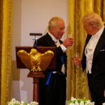 king-gives-personal-gift-of-ship’s-bell-from-ww2-submarine-hms-trump-to-president-at-white-house-dinner