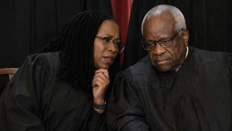‘is-it-too-late-to-ask-who-gerry-mander-is?’-kbj-whispers-to-clarence-thomas