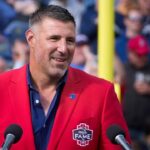 patriots-season-ticket-holders-give-mike-vrabel-a-standing-ovation-amid-dianna-russini-controversy