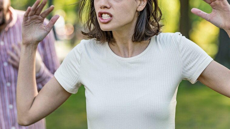 catching-the-horny-landlady-teaching-your-boyfriend-mouth-to-mouth-is-not-a-sign-that-it’s-time-to-move